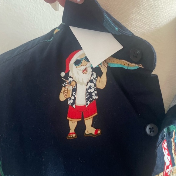 Denim & Flower 🎅Navy Blue Casual Button Down Christmas Santa Shirt on vacation M - Picture 3 of 11